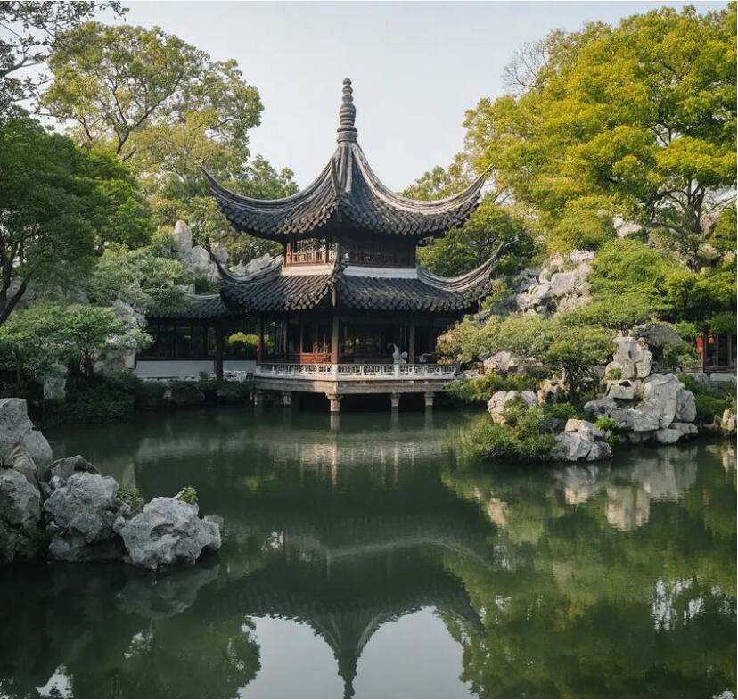 湘潭雨湖距离房地产有限公司